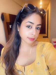 yogita_b84_1764512138_3777324055196707138_1443317488