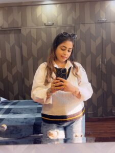 yogita_b84_1764517881_3777372230670470618_1443317488